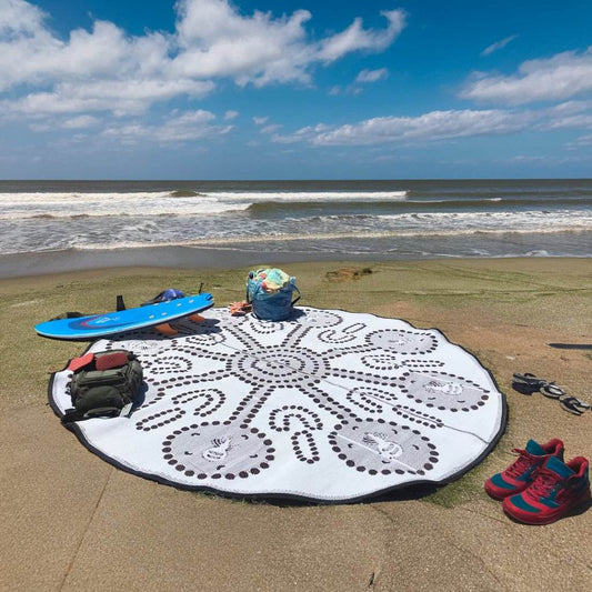 Factory Price Summer Mat pp Materials Easy to Clean Washable Easy to Maintain Outdoor Rug Waterproof Beach Outdoor Carpet