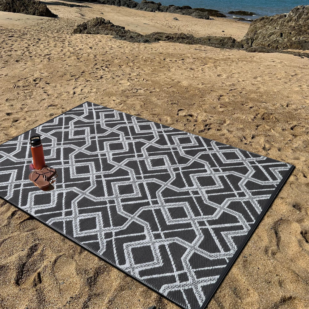 Environmentally Outdoor Mat Custom pp Materials Durable Weather-resistant Resists Fading Outdoor Carpet Rug Beach Blanket